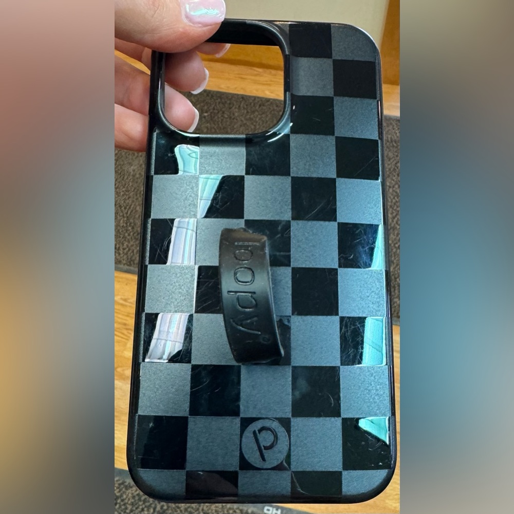 LOOPY IPhone 13 Pro black checkered